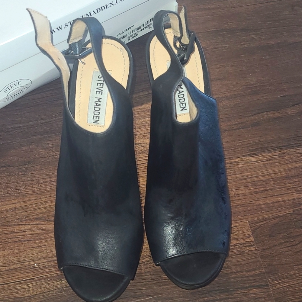 Black gabby Steve madden wedges